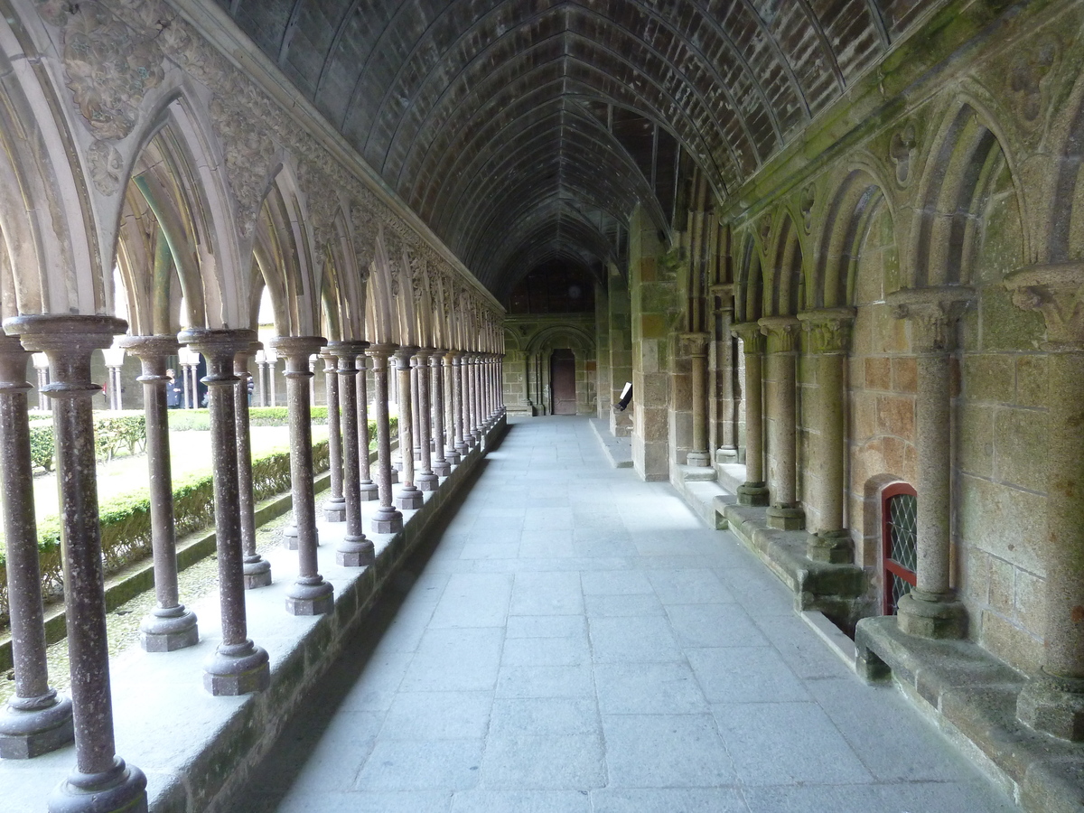รูปถ่าย ฝรั่งเศส(France) มงแซ็งมีแชล(Mont St Michel) ระเบียงคดแอบบีมงแซ็งมีแชล(Mont St Michel Abbey Cloister) 2010-04 24