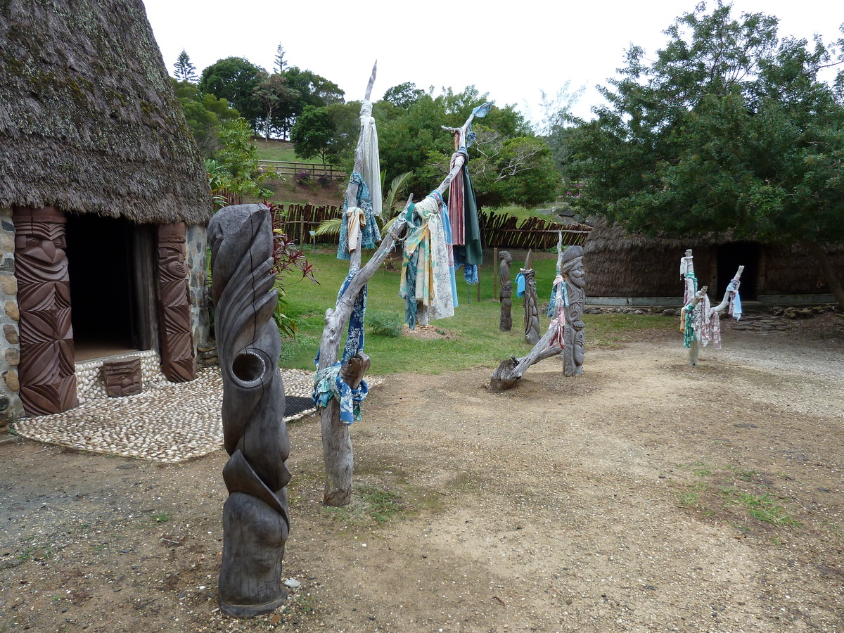 รูปถ่าย นิวแคลิโดเนีย(New Caledonia) ศูนย์วัฒนธรรมฌีบาอู(Tjibaou Cultural Centre) 2010-05 14