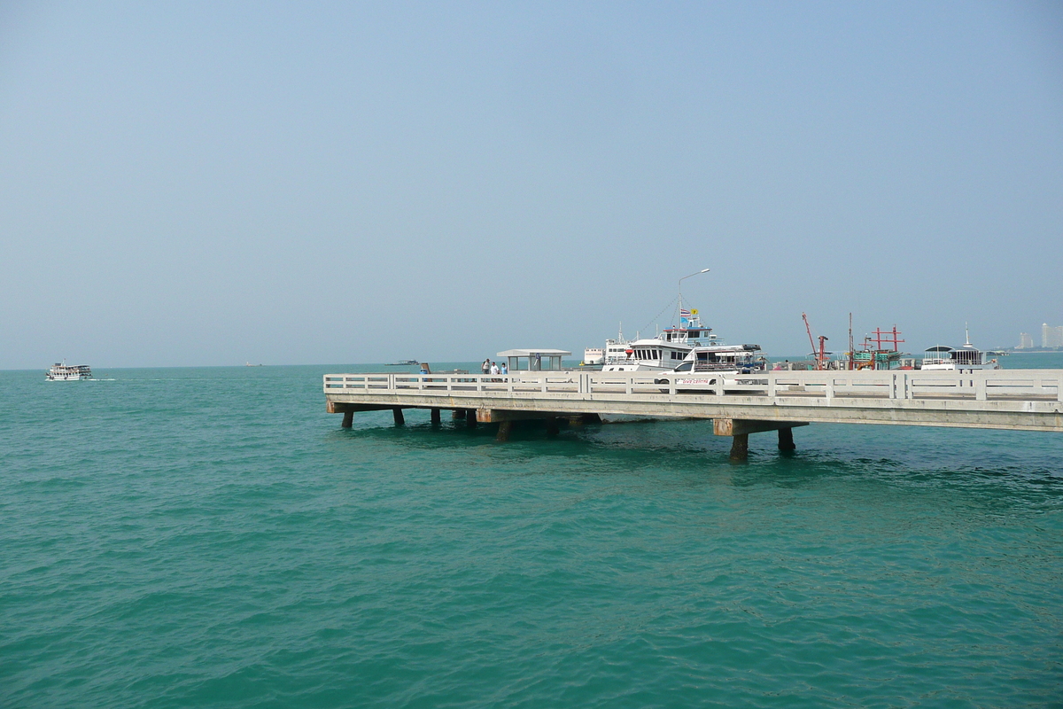 รูปถ่าย ไทย(Thailand) พัทยา(Pattaya) ท่าเรือแหลมบาลีฮาย(Bali Hai) 2008-01 0