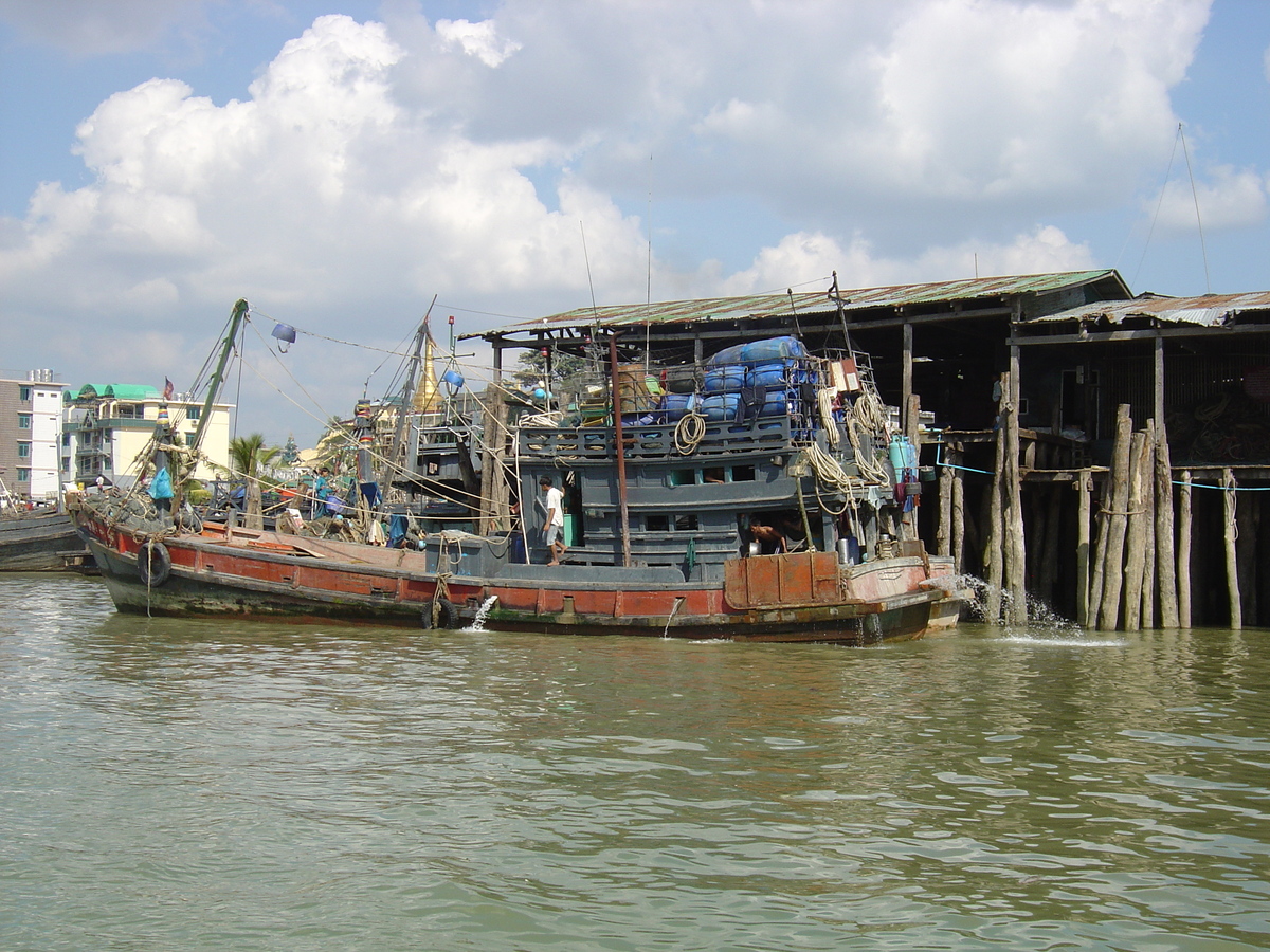 รูปถ่าย พม่า(Myanmar) มะริด(Myeik (Mergui)) 2005-01 72