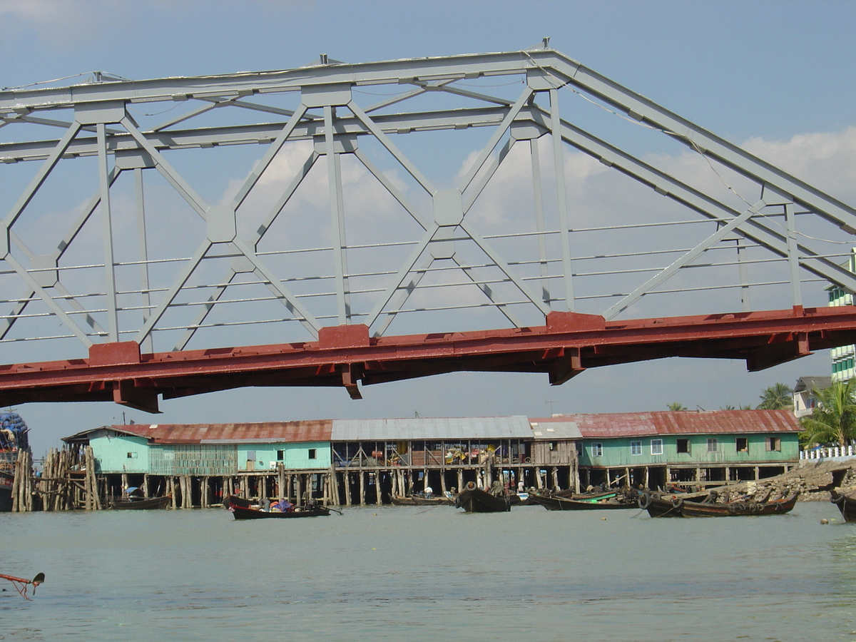รูปถ่าย พม่า(Myanmar) มะริด(Myeik (Mergui)) 2005-01 169