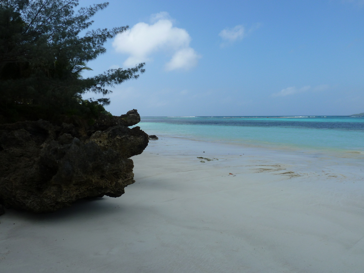 รูปถ่าย นิวแคลิโดเนีย(New Caledonia) เกาะลีฟู(Lifou) ลูเอซิลลา(Luecilla) 2010-05 23