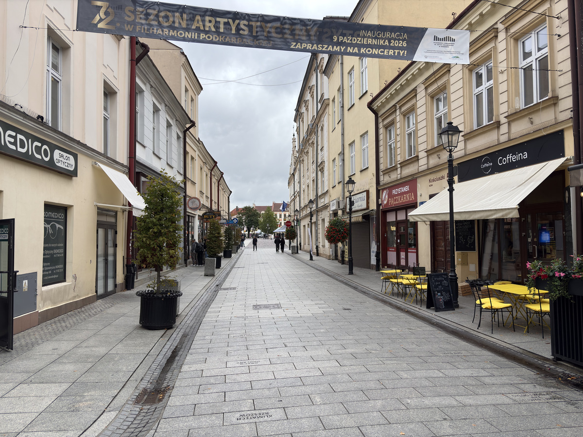 รูปถ่าย โปแลนด์(Poland) เชชูฟ(Rzeszow) 2026-09 1