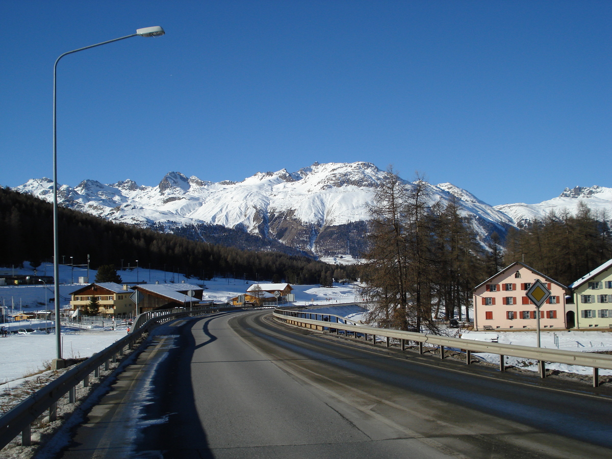 รูปถ่าย สวิสเซอร์แลนด์(Switzerland) ปองเทรซีน่า(Pontresina) 2007-01 74