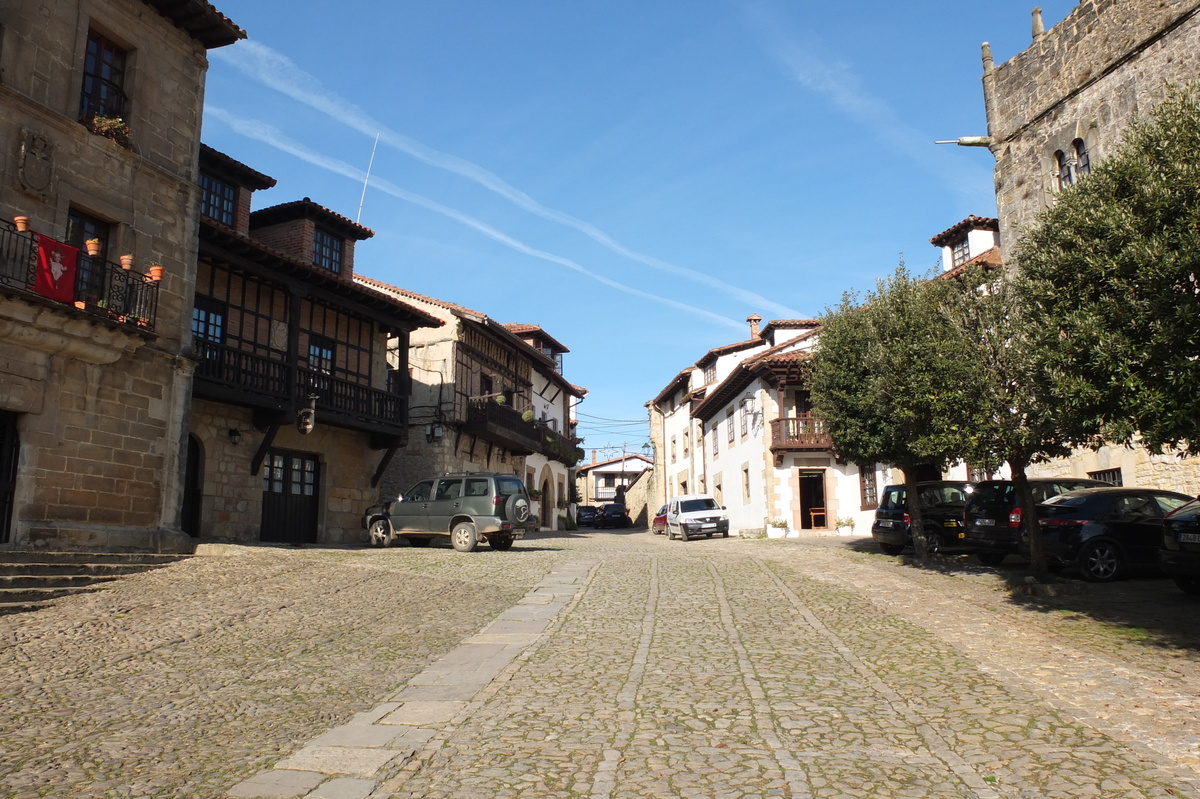 รูปถ่าย สเปน(Spain) ซันตีญานาเดลมาร์(Santillana del Mar) 2013-01 51