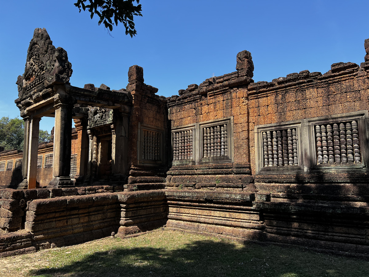 รูปถ่าย กัมพูชา(Cambodia) เสียมราฐ(Siem Reap) ปราสาทบันทายสำเหร่(Banteay Samre) 2023-01 45