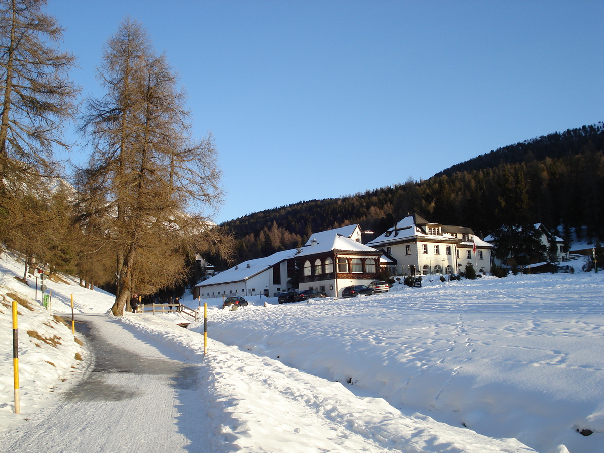 รูปถ่าย สวิสเซอร์แลนด์(Switzerland) เซนต์มอริตซ์ ชลาริญญา(St Moritz Schlarigna) 2007-01 28