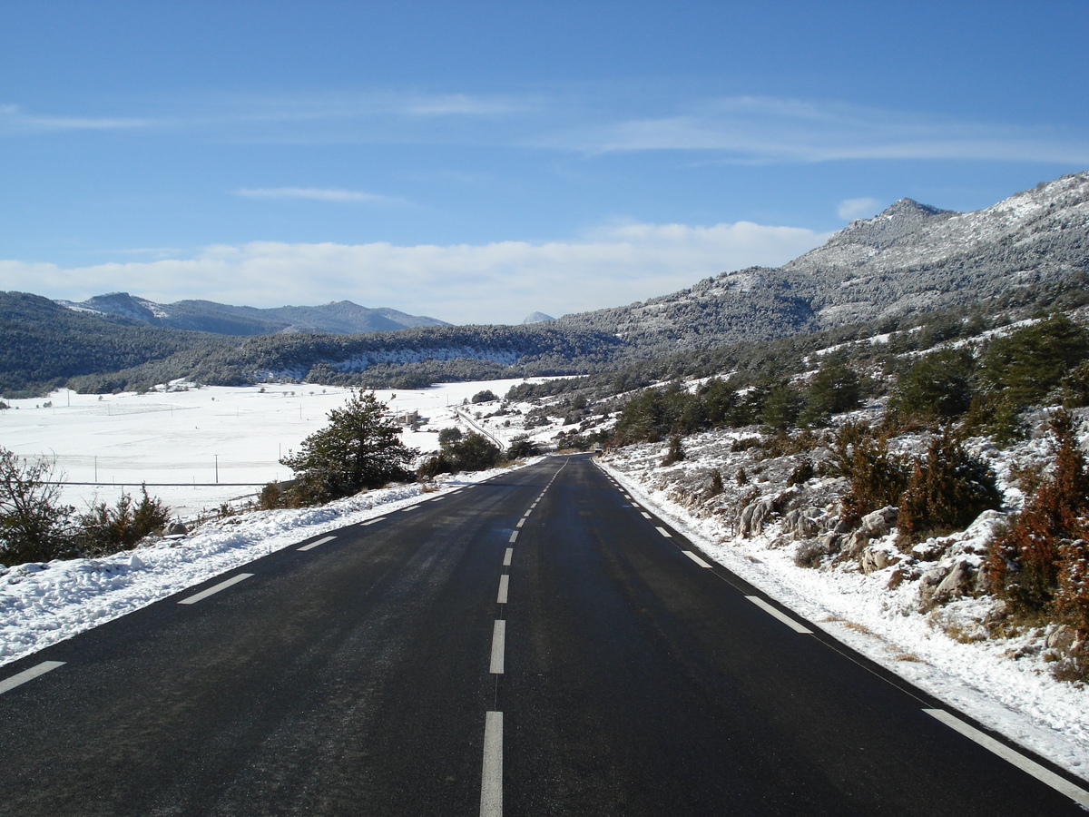 รูปถ่าย ฝรั่งเศส(France) ถนนจากกูร์เซกูลไปเกรโอลีแยร์-เล-เนจ(Coursegoule to Greolieres les neiges road) 2007-01 33
