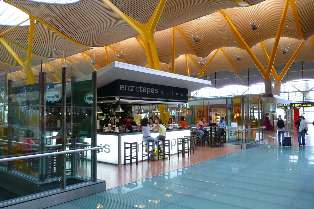 รูปถ่าย สเปน(Spain) มาดริค(Madrid) ท่าอากาศยานบาราคัส(Barajas Airport) 2007-09 39