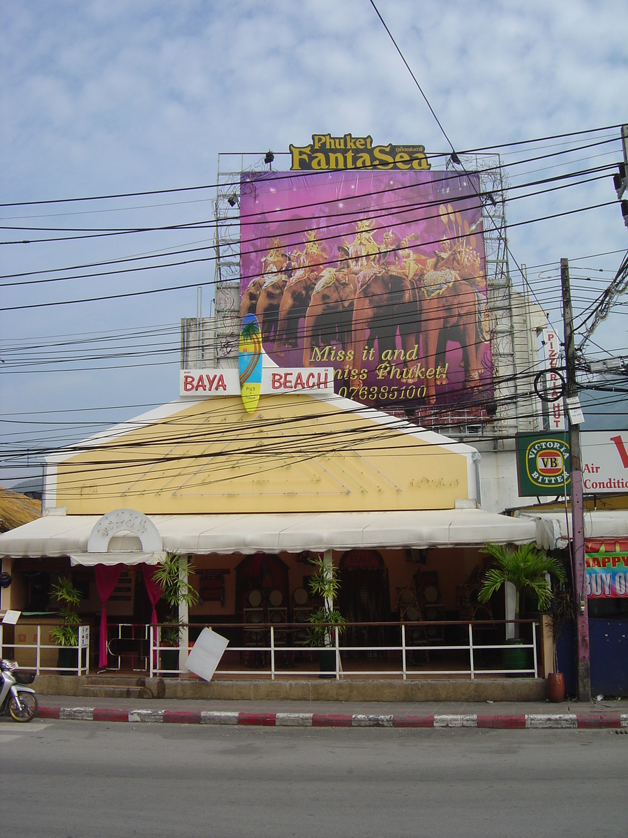 รูปถ่าย ไทย(Thailand) ภูเก็ต(Phuket) ป่าตอง(Patong) ถนนสาย 2(2nd Road) 2005-12 0