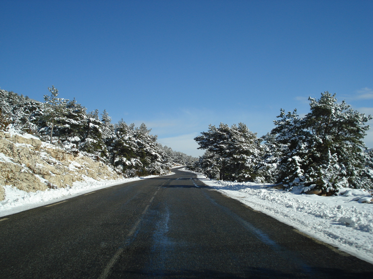 รูปถ่าย ฝรั่งเศส(France) ถนนจากกูร์เซกูลไปเกรโอลีแยร์-เล-เนจ(Coursegoule to Greolieres les neiges road) 2007-01 54