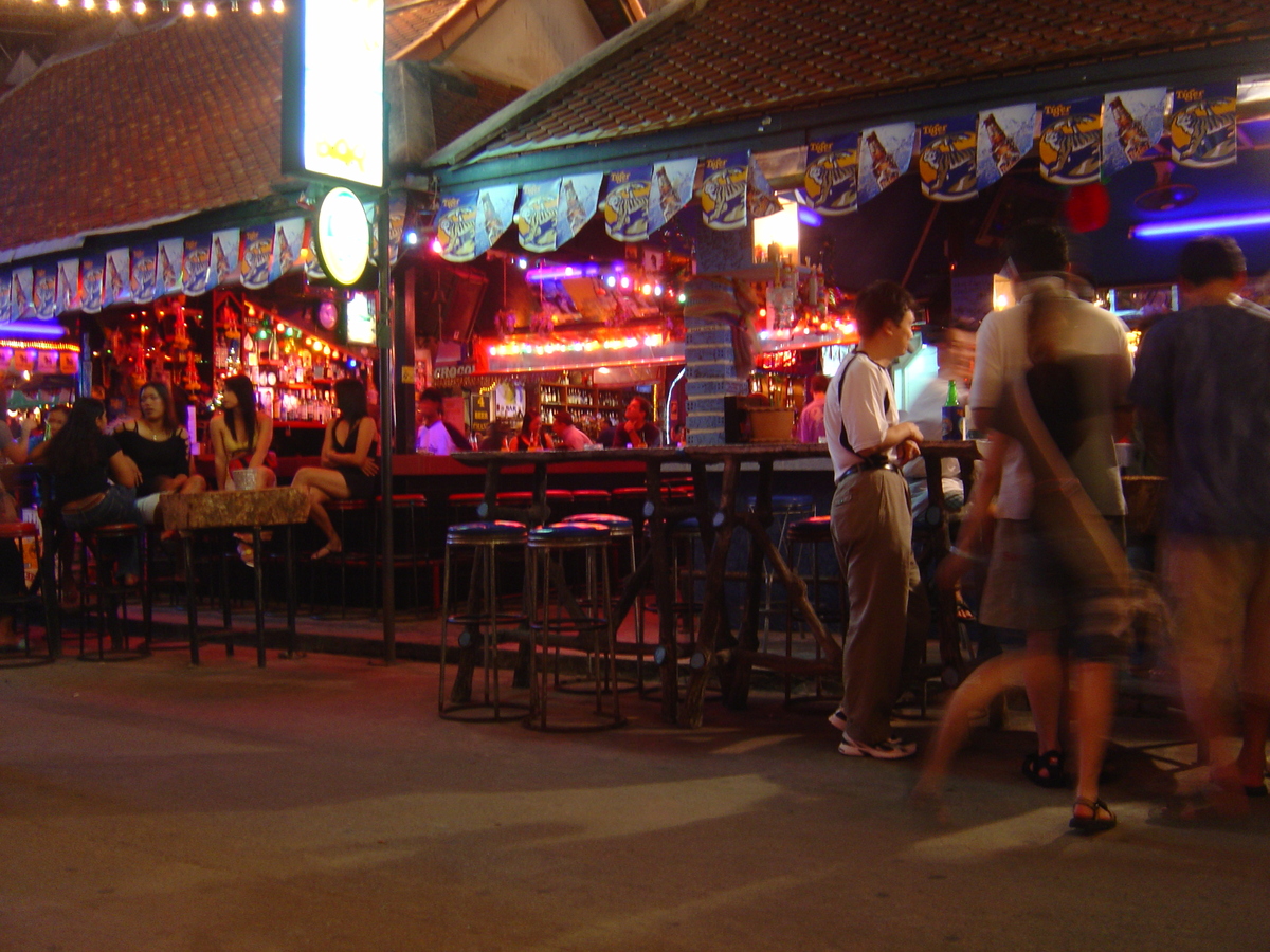 รูปถ่าย ไทย(Thailand) ภูเก็ต(Phuket) ป่าตอง(Patong) สีสันกลางคืน(night) 2005-12 22