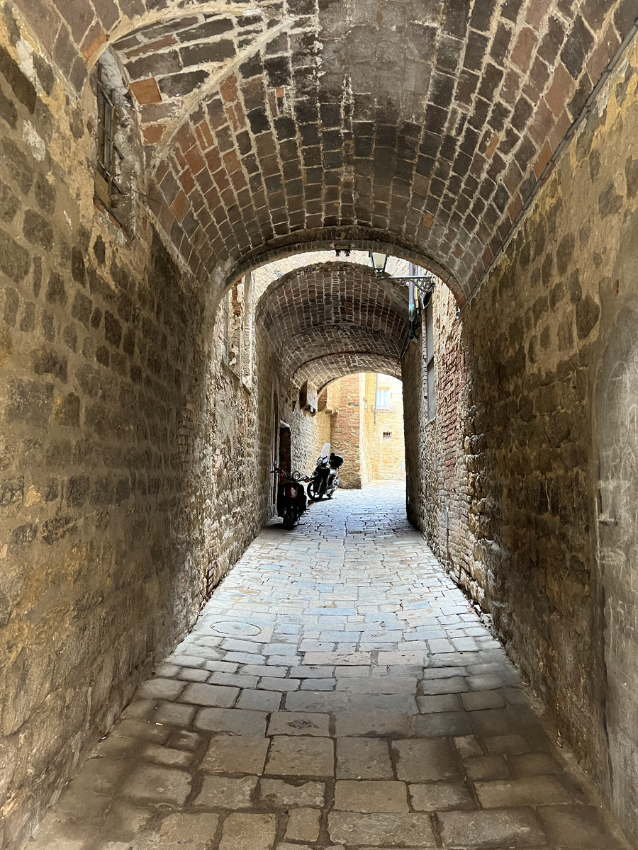 รูปถ่าย อิตาลี(Italy) วอลแตร์รา(Volterra) 2021-09 97