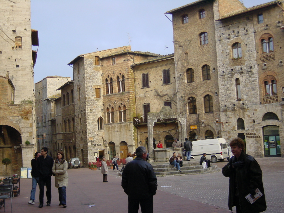 รูปถ่าย อิตาลี(Italy) ซานจีมิญญาโน(San Gimignano) 2004-03 23