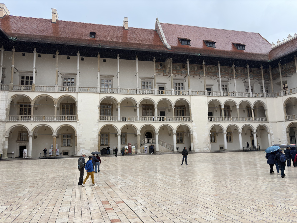 รูปถ่าย โปแลนด์(Poland) คราคูฟ(Krakow) ปราสาทวาเวล(Wawel castle) 2026-09 175