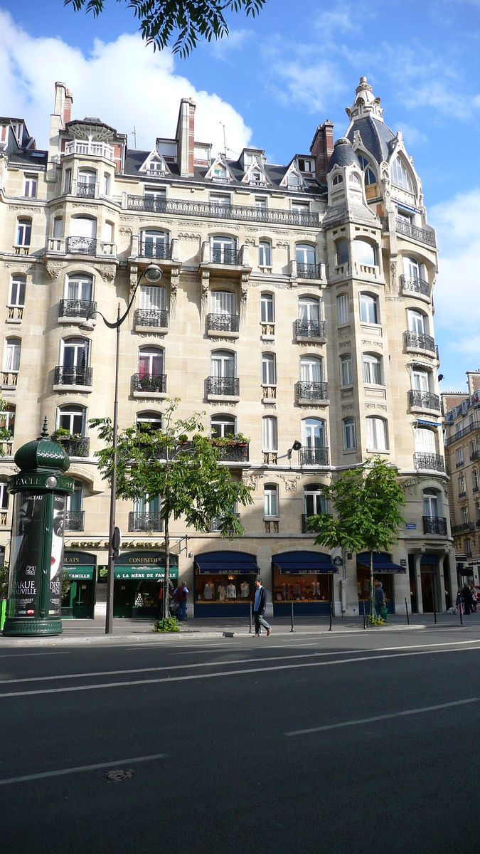 รูปถ่าย ฝรั่งเศส(France) ปารีส(Paris) คุ้มที่ 17 (17th Arrondissement) ถนนฌูฟรัว-ดาบ็อง(Rue Jouffroy d'Abbans) 2007-06 5