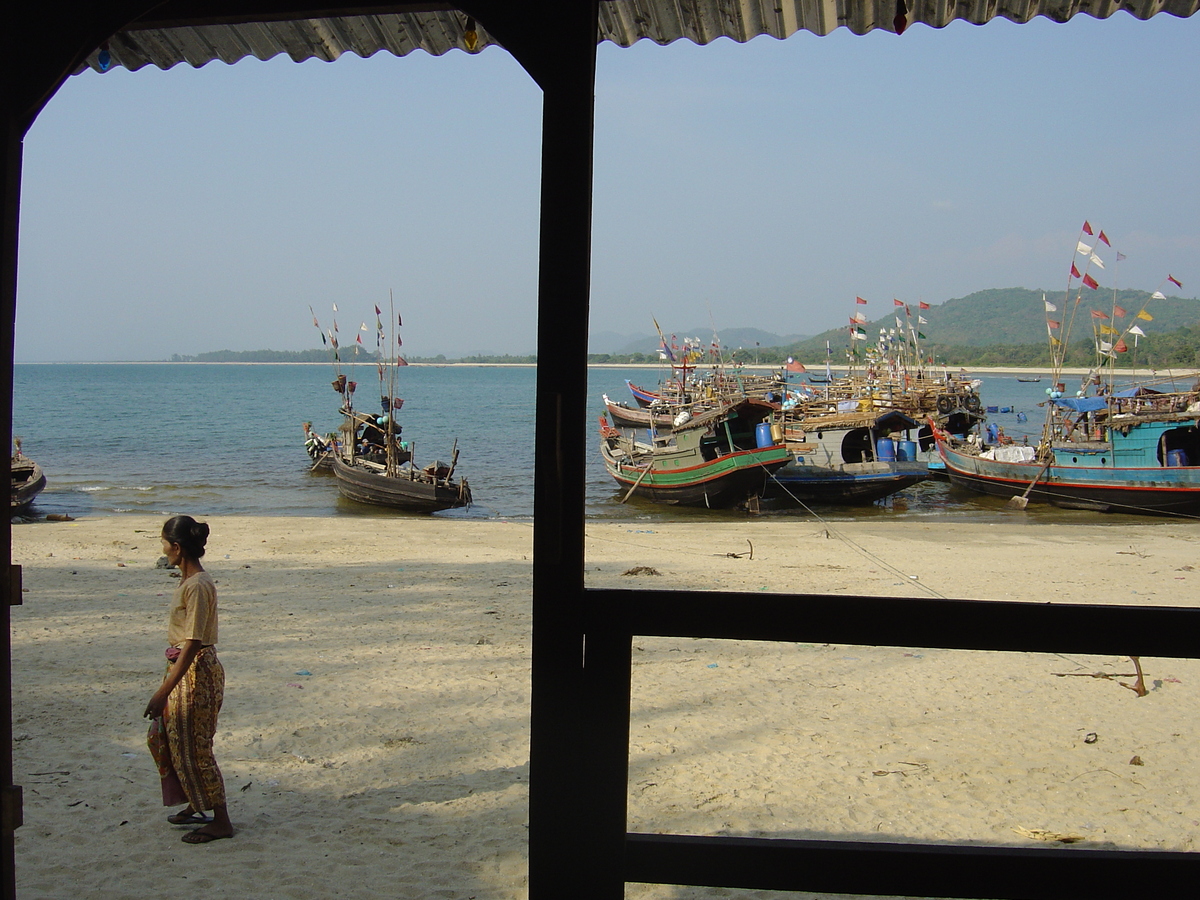รูปถ่าย พม่า(Myanmar) หาดหม่องมะกัน(Maungmagan beach) 2005-01 55