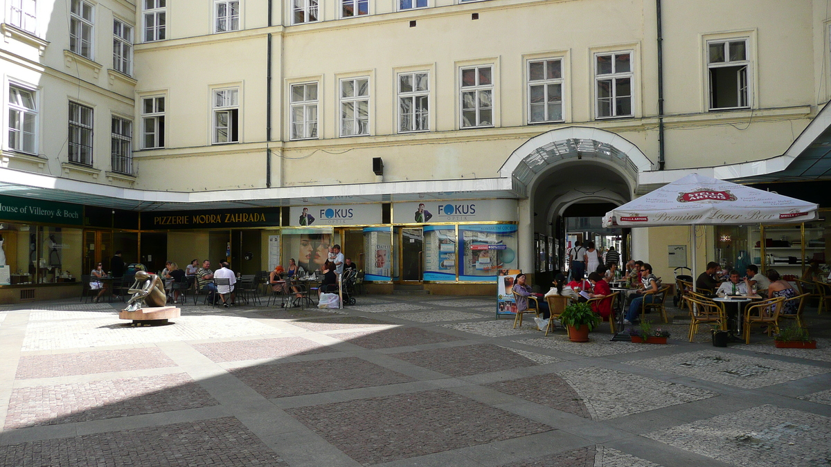 รูปถ่าย สาธารณรัฐเช็ก(Czech Republic) ปราก(Prague) นาโรดนี(Narodni) 2007-07 44