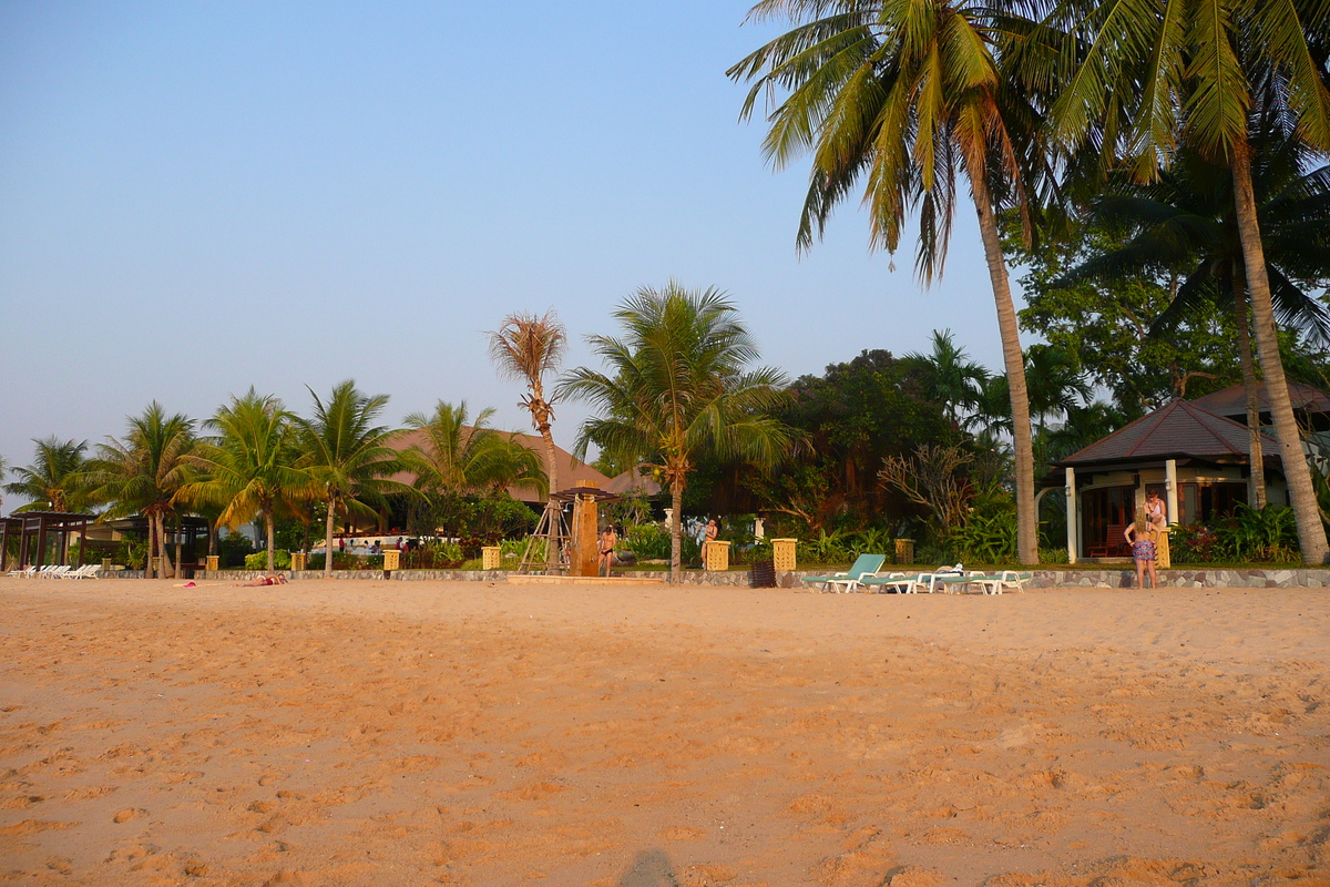 รูปถ่าย ไทย(Thailand) ชลบุรี(Chonburi) หาดซันไชน์(Sunshine beach) 2008-01 23