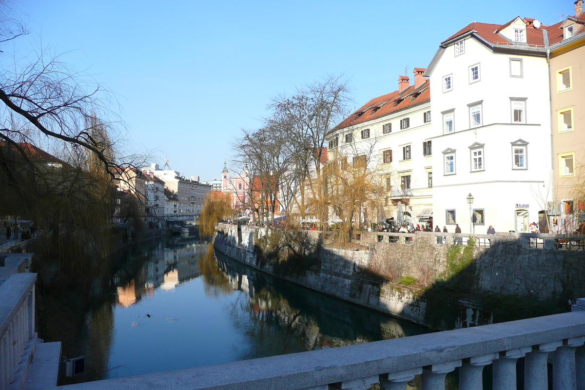 รูปถ่าย สโลวีเนีย(Slovenia) ลีอูบลีอานา(Ljubljana) เมืองเก่า(Historic Centre) 2008-01 61