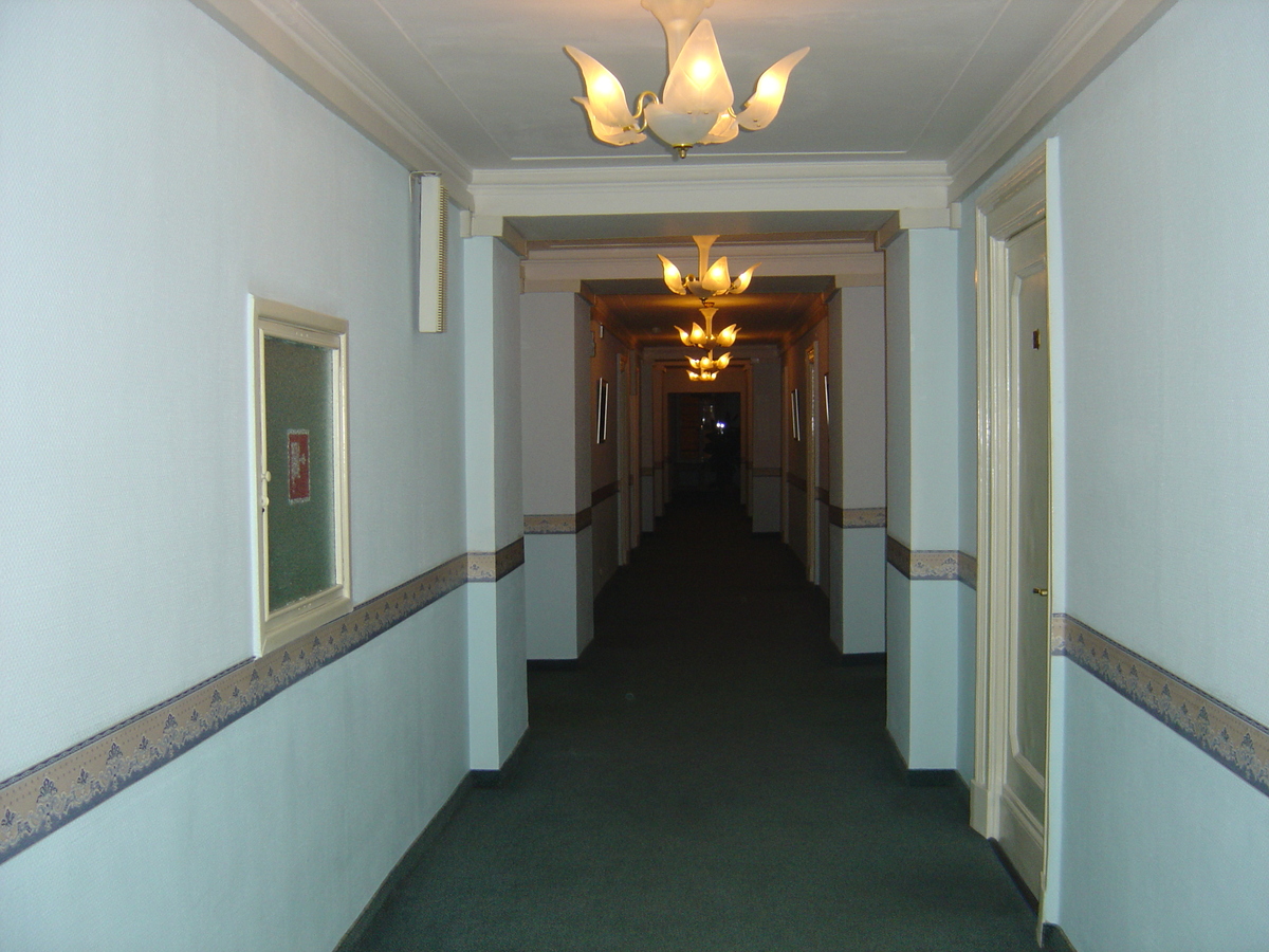 รูปถ่าย รัสเซีย(Russia) มอสโก(Moscow) โรงแรมบูดาเปสต์(Budapest Hotel) 2005-04 10