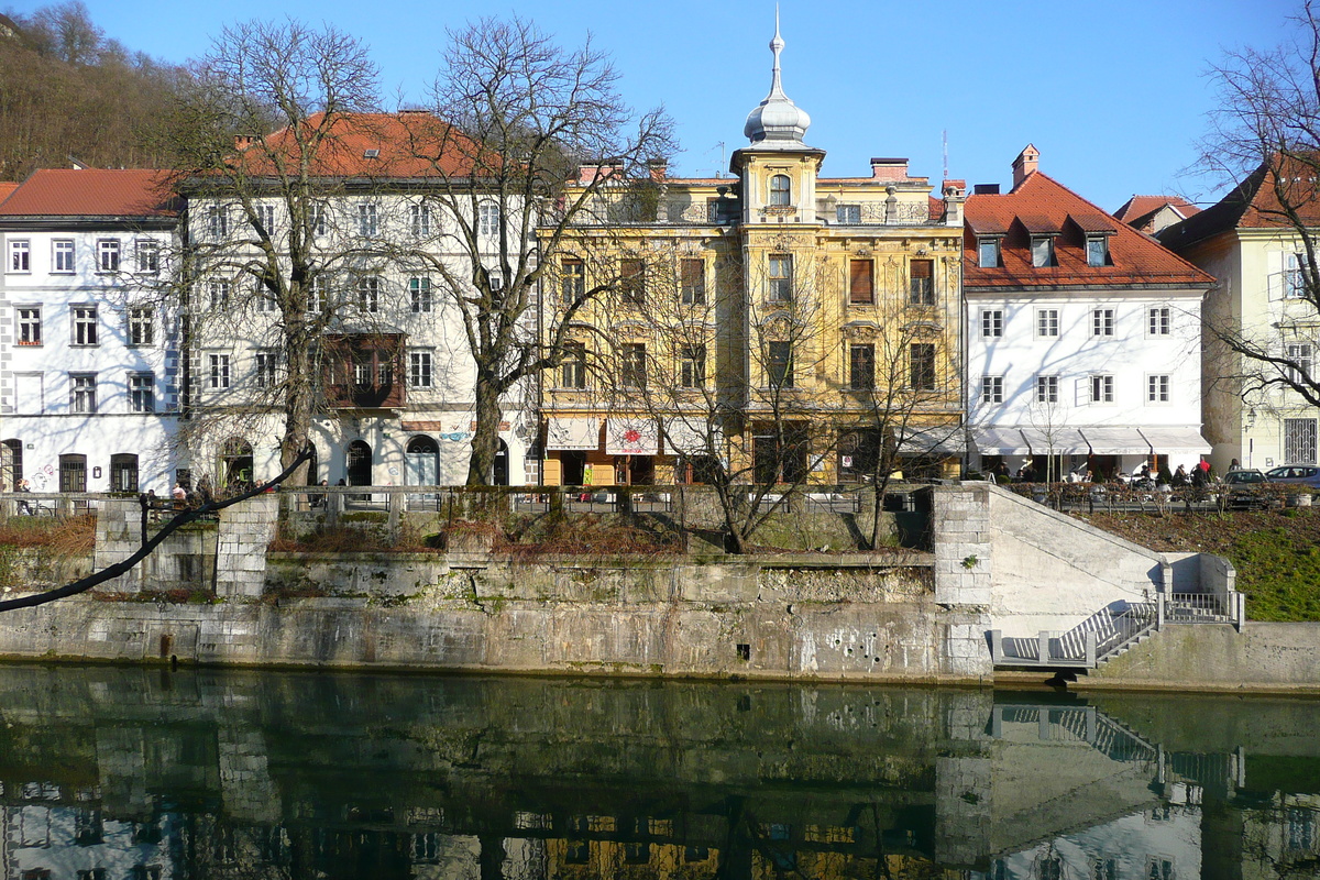 รูปถ่าย สโลวีเนีย(Slovenia) ลีอูบลีอานา(Ljubljana) เมืองเก่า(Historic Centre) 2008-01 46