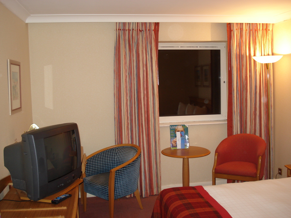 รูปถ่าย อังกฤษ(United Kingdom) แบรคเนล์ล(Bracknell) โรงแรมฮิลตัน(Hilton Hotel) 2006-10 13
