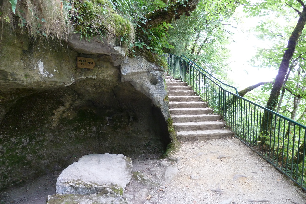 รูปถ่าย ฝรั่งเศส(France) ลาร็อกแซ็งคริสตอฟ(La Roque St Christophe) 2010-08 49