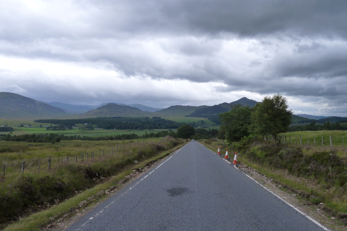 รูปถ่าย อังกฤษ(United Kingdom) สกอตแลนด์(Scotland) ถนนจากฟอร์เรสไปเอวีมอร์(Forres to Aviemore road) 2011-07 16