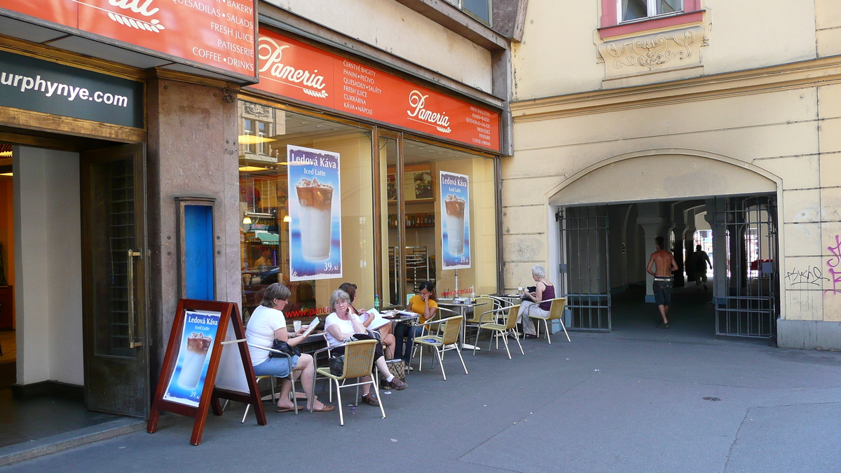 รูปถ่าย สาธารณรัฐเช็ก(Czech Republic) ปราก(Prague) นาโรดนี(Narodni) 2007-07 6