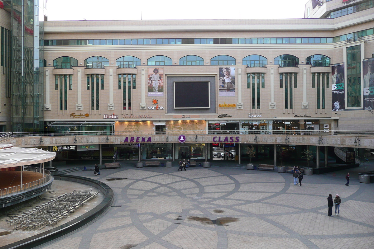 รูปถ่าย ยูเครน(Ukraine) เคียฟ(Kiev) ศูนย์การค้าอารีนาซิตี(Arena city) 2007-11 23
