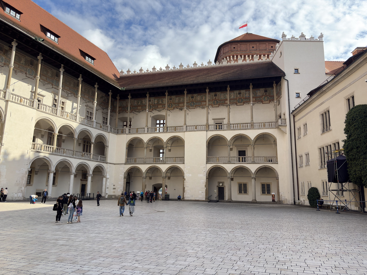 รูปถ่าย โปแลนด์(Poland) คราคูฟ(Krakow) ปราสาทวาเวล(Wawel castle) 2026-09 82