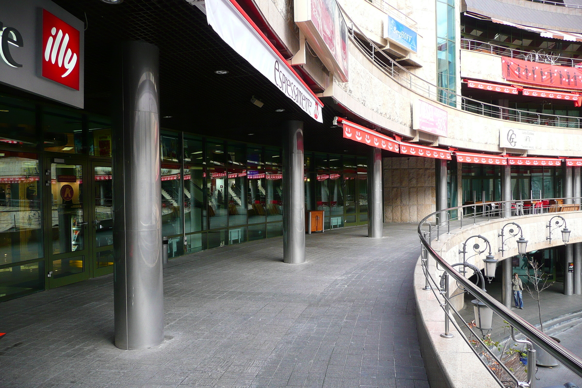 รูปถ่าย ยูเครน(Ukraine) เคียฟ(Kiev) ศูนย์การค้าอารีนาซิตี(Arena city) 2007-11 34