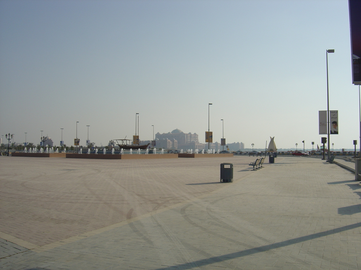 รูปถ่าย สหรัฐอาหรับเอมิเรตส์(United Arab Emirates) อาบูดาบี(Abu Dhabi) 2005-09 33