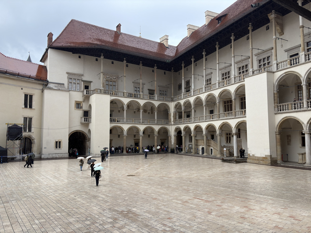 รูปถ่าย โปแลนด์(Poland) คราคูฟ(Krakow) ปราสาทวาเวล(Wawel castle) 2026-09 411