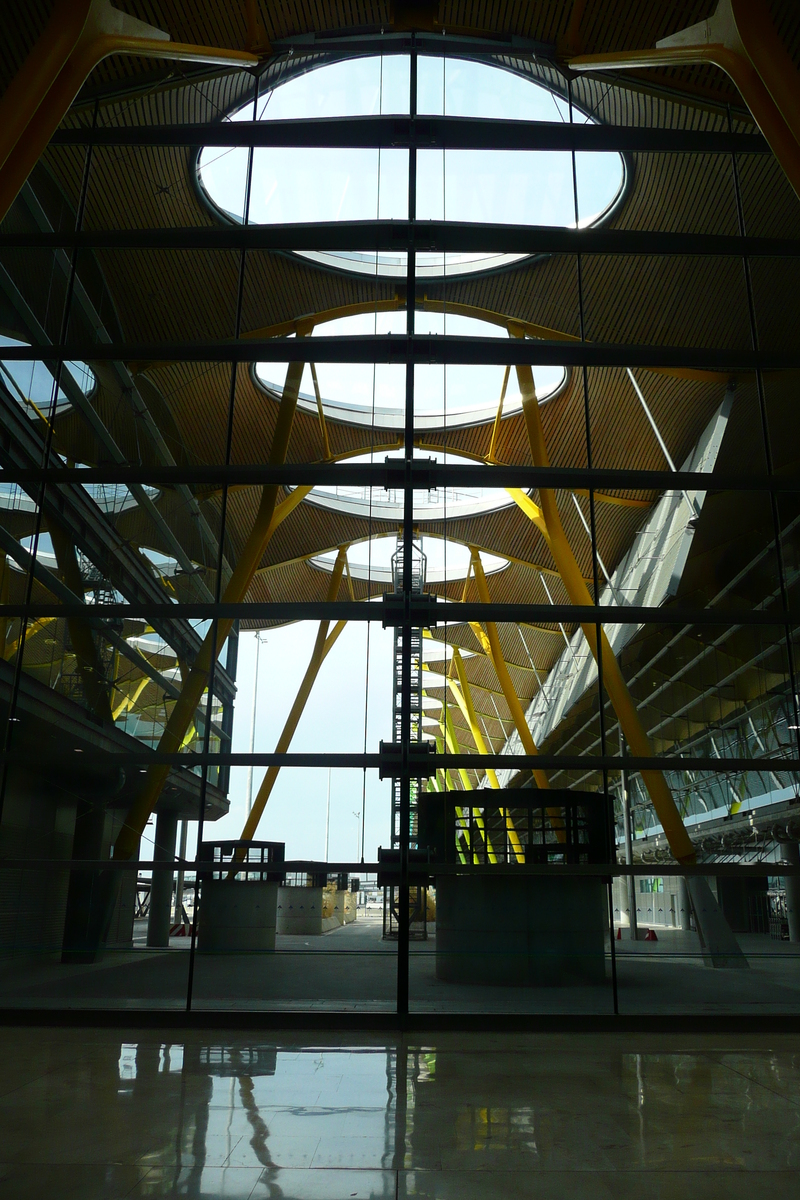 รูปถ่าย สเปน(Spain) มาดริค(Madrid) ท่าอากาศยานบาราคัส(Barajas Airport) 2007-09 90