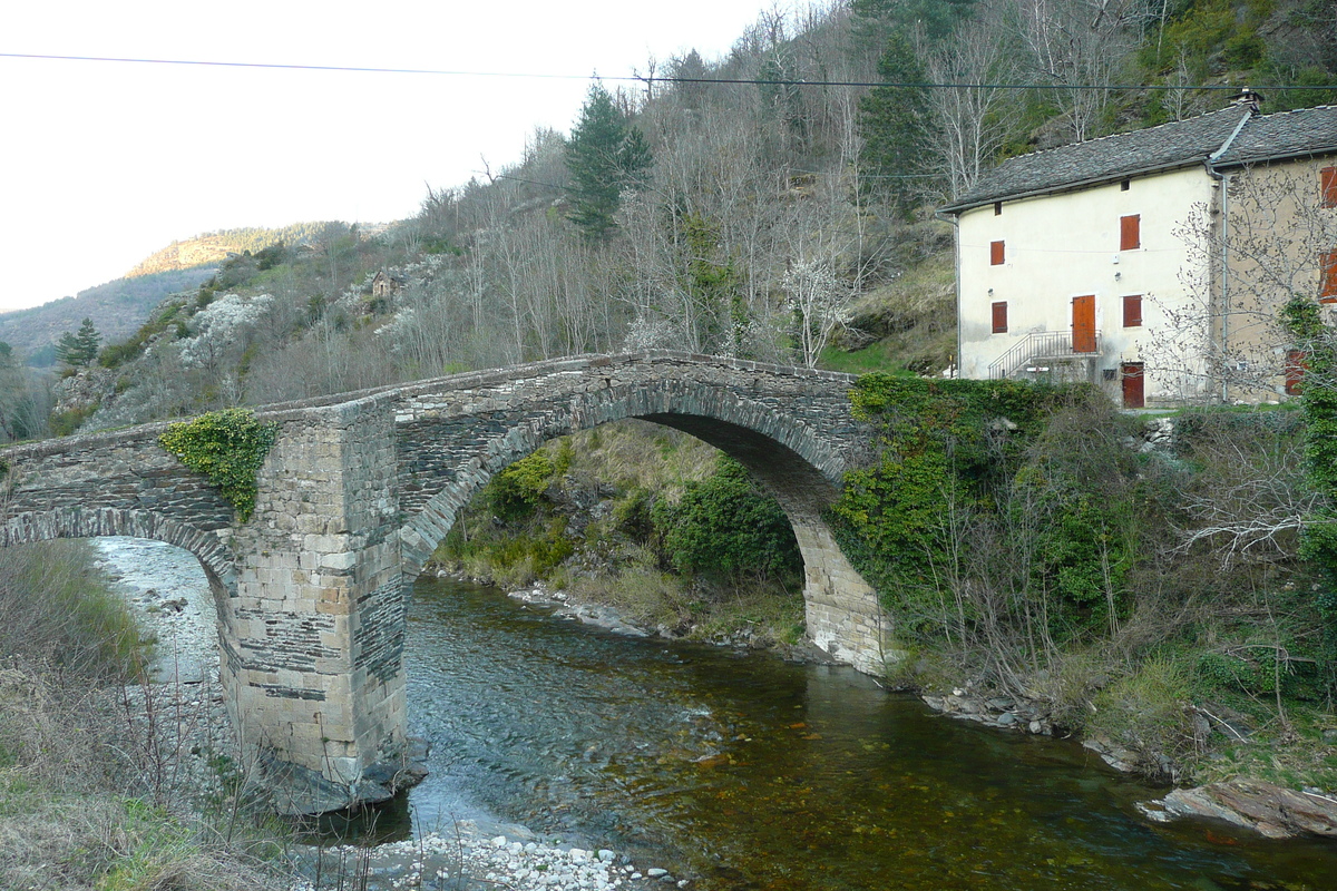 รูปถ่าย ฝรั่งเศส(France) เทือกเขาเซแวน(Cevennes Mountains) 2008-04 11