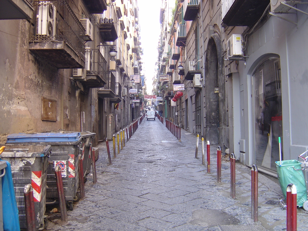 รูปถ่าย อิตาลี(Italy) นาโปลี(Naples) 2004-11 17