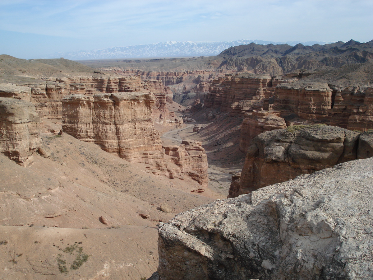 รูปถ่าย คาซัคสถาน(Kazakhstan) หุบผาชารึน(Charyn Canyon) 2007-03 148