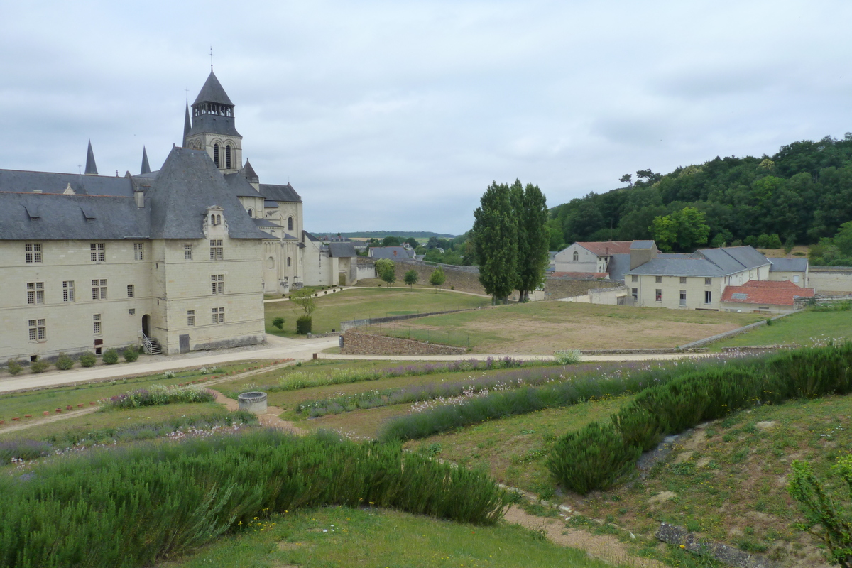 รูปถ่าย ฝรั่งเศส(France) ฟงเตอโวร์(Fontevraud) 2011-05 99