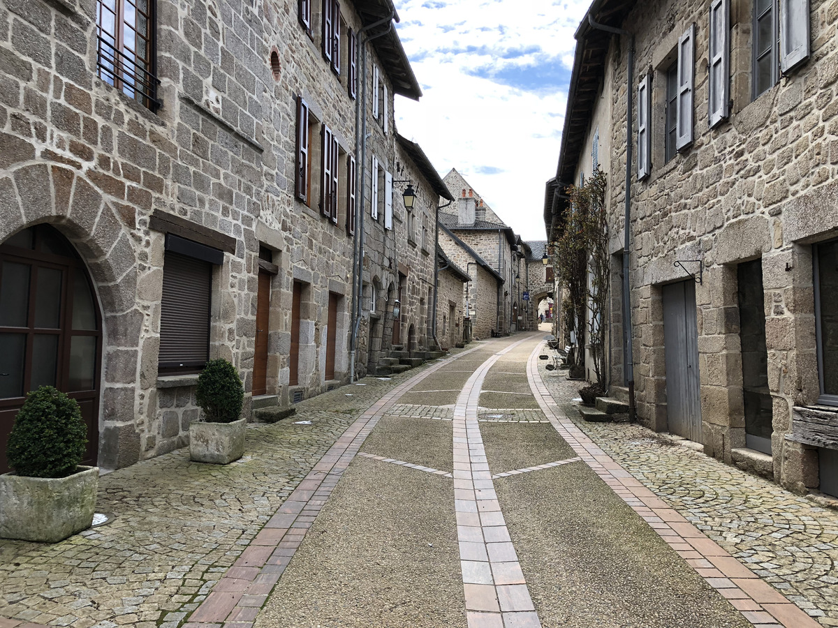 รูปถ่าย ฝรั่งเศส(France) มาร์กอแลส(Marcoles) 2018-04 15