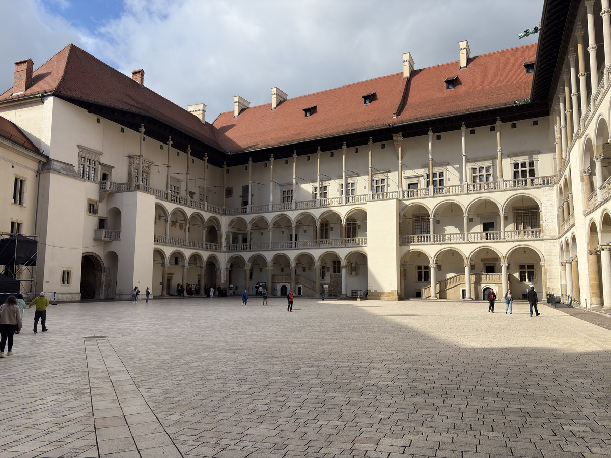 รูปถ่าย โปแลนด์(Poland) คราคูฟ(Krakow) ปราสาทวาเวล(Wawel castle) 2026-09 188