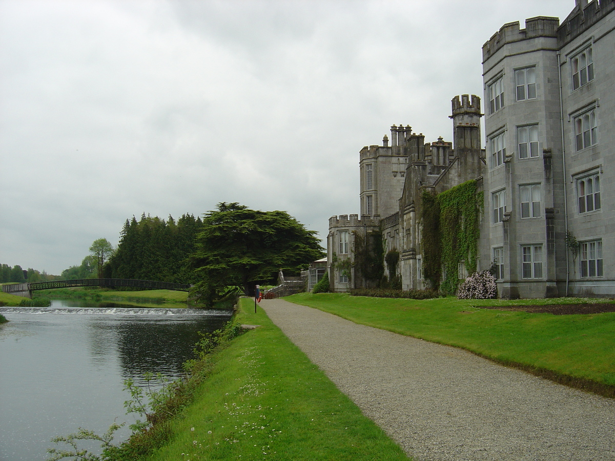 รูปถ่าย ไอร์แลนด์(Ireland) เคาน์ตีลิเมอริก(Limerick County) อาแดร์(Adare) 2004-05 23