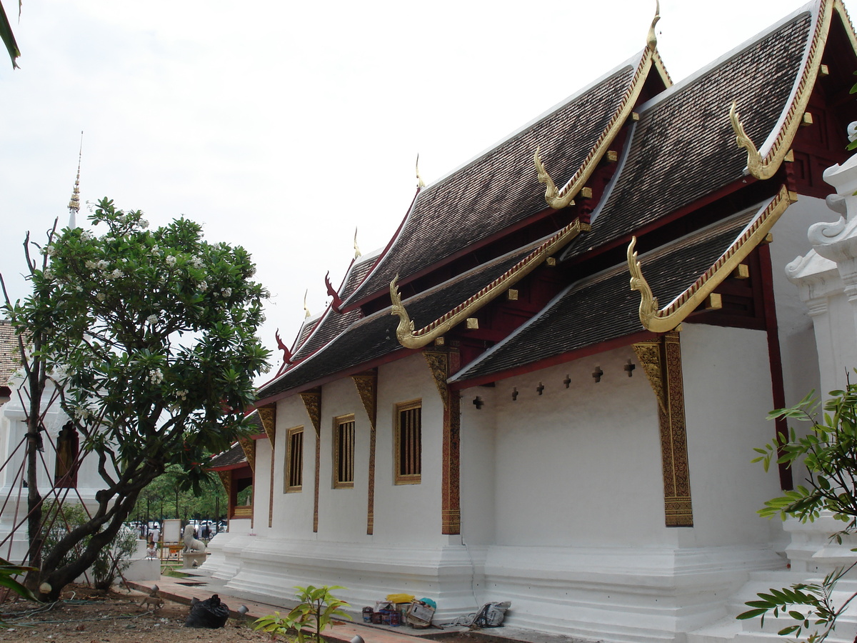 รูปถ่าย ไทย(Thailand) เชียงใหม่(Chiang Mai) ข้างในคุเมืองเชียงใหม่(Inside Canal) วัดพระสิงห์(Wat Phra Sing temple) 2006-04 15