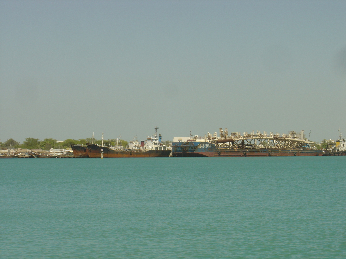 รูปถ่าย สหรัฐอาหรับเอมิเรตส์(United Arab Emirates) อุมม์อัลก็อยวัยน์(Umm al Quwain) 2005-03 25