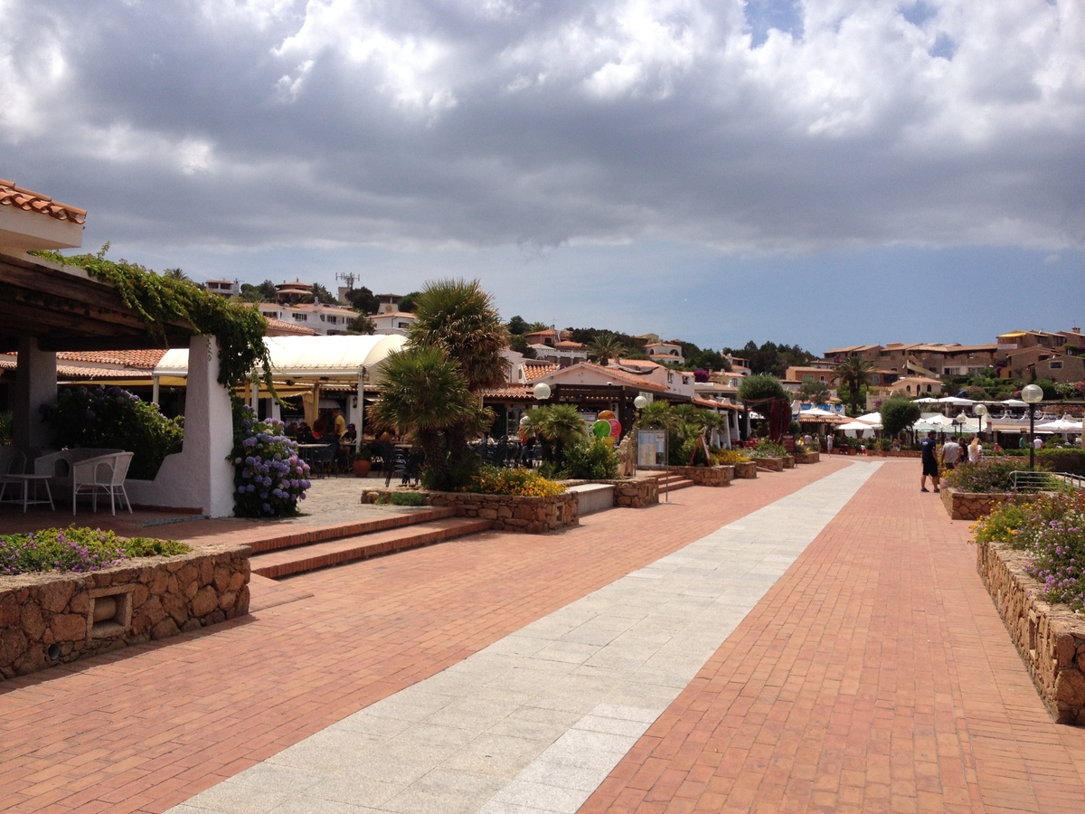 รูปถ่าย อิตาลี(Italy) ซาร์ดิเนีย(Sardinia) กอสตาสเมรัลดา(Costa Smeralda) 2015-06 24