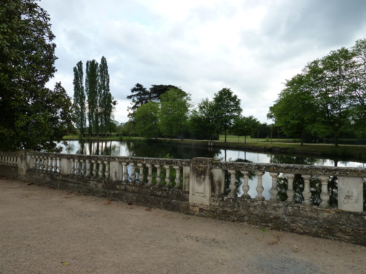รูปถ่าย ฝรั่งเศส(France) ปราสาทแซร็อง(Serrant castle) 2010-04 18