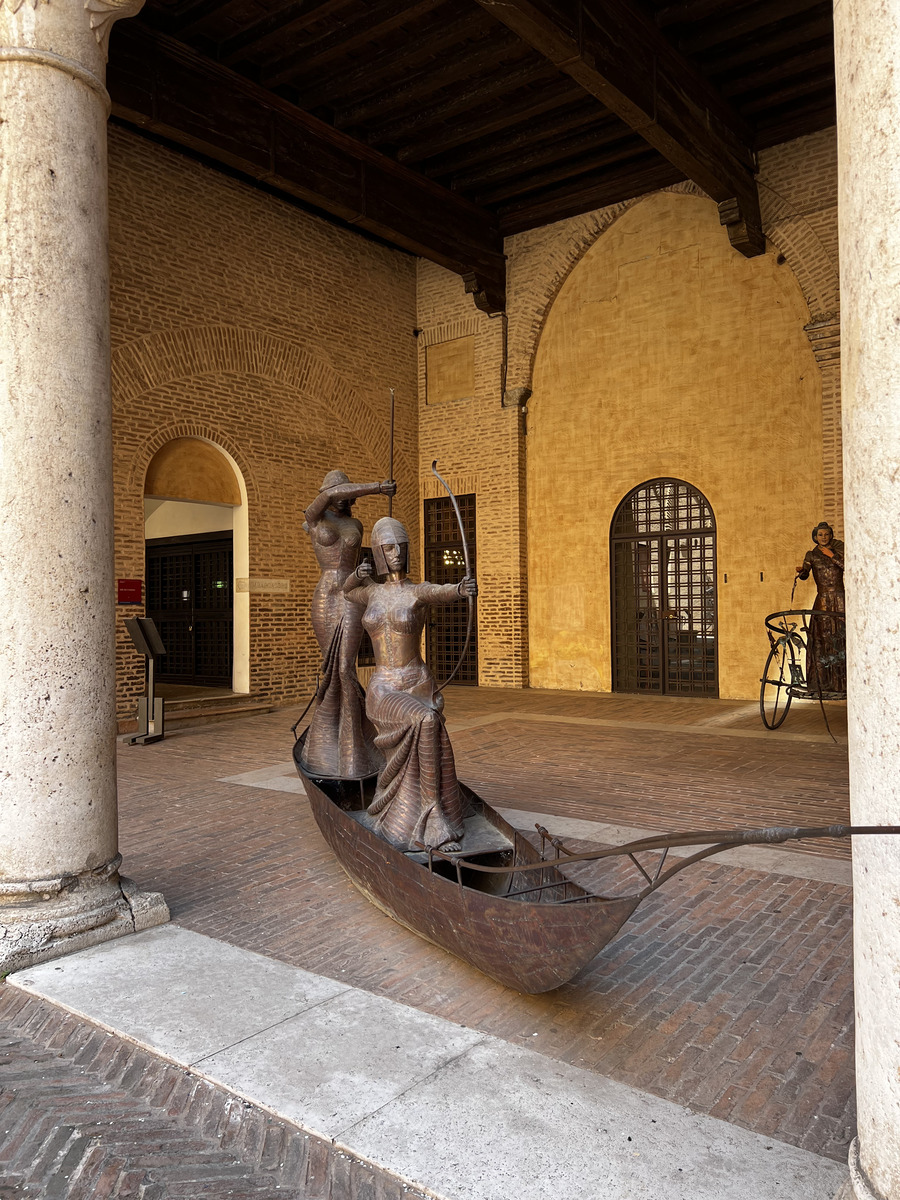 รูปถ่าย อิตาลี(Italy) แฟร์รารา(Ferrara) 2022-05 23