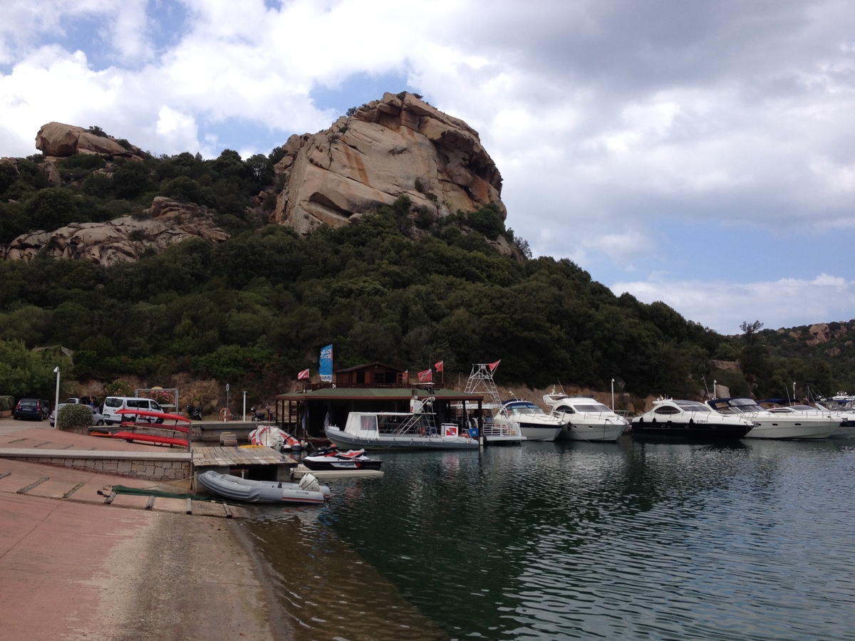 รูปถ่าย อิตาลี(Italy) ซาร์ดิเนีย(Sardinia) ปอลตูกวาตู(Poltu Quatu) 2015-06 44
