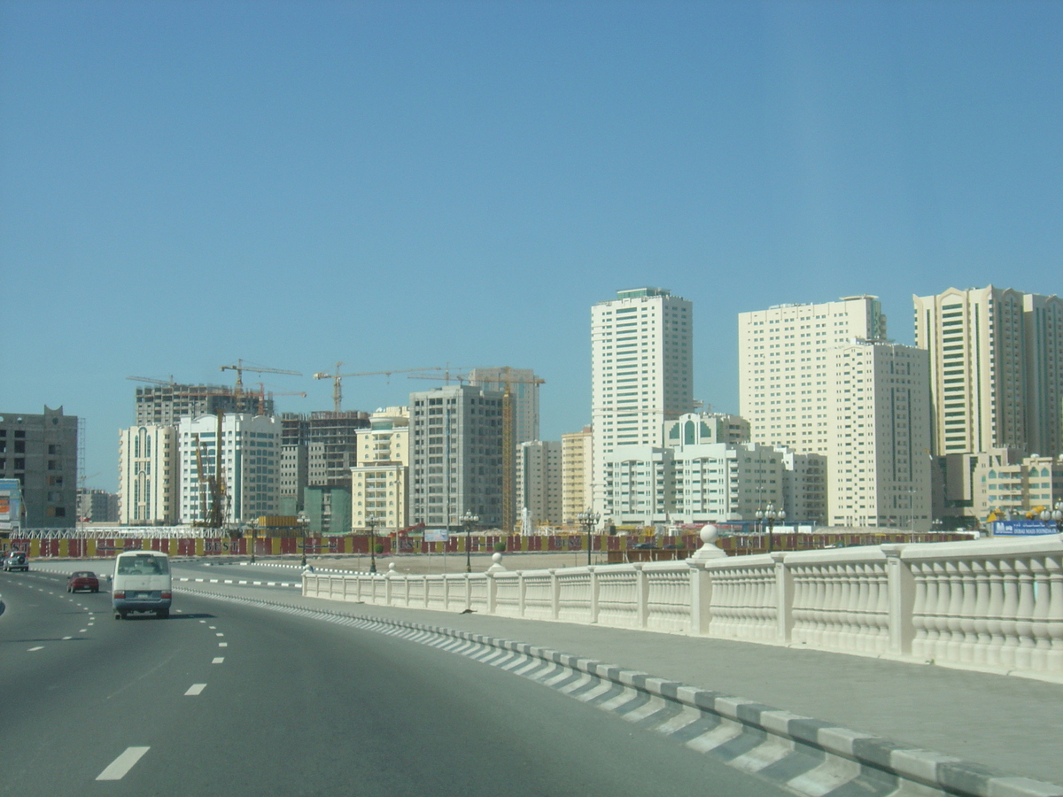 รูปถ่าย สหรัฐอาหรับเอมิเรตส์(United Arab Emirates) ชาร์จา(Sharjah) 2005-03 17